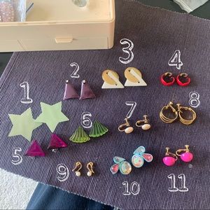 VINTAGE CLIP ON EARRINGS